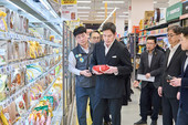정용진 신세계 회장, 새해 첫 현장경영으로 '스타필드마켓 죽전점' 찾아