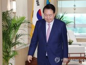 尹대통령 지지율 ‘24%’ 역대 최저… 휴가복귀 후 달라질까?