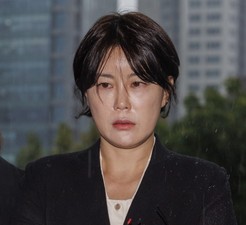 음주 13일만 경찰 출석한 문다혜 