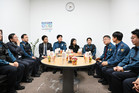 서울시의회 최호정 의장, 천호동 로데오거리 치안 현장 순찰…지구대 경찰 격려