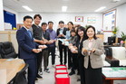 성북구 길음동 새생명교회, 부활절 맞아 환경공무관 방문...사랑의 달걀 전달