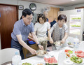 진교훈 강서구청장, 말복 맞이 삼계탕 나눔행사 참석