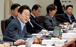 李 “남북, 서로 고통 아닌 이익 주자…혐중 시위는 민주 모범국에 안 맞아”