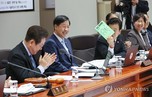 [칼럼] ‘안 될 길’ 걷는 李대통령 … 오랜 李지지자도 “걱정” 왜?