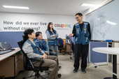쿠팡 “AI·로봇 자동화 인력 750여 명…지난해 초 대비 2배 ↑”