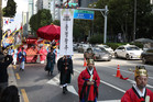 선의 행렬, 강남구를 걷다