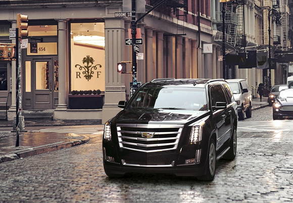 캐딜락(Cadillac)이 ‘2017 서울모터쇼’에서 브랜드의 상징, 대형 프레스티지 SUV ‘에스컬레이드(Escalade)’를 공개하고 사전계약을 개시한다. (사진 = 캐딜락)